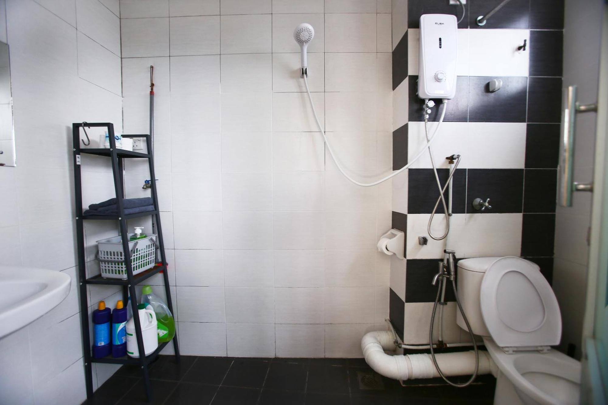 Private Beanie Apartment Bayan Lepas Exterior photo